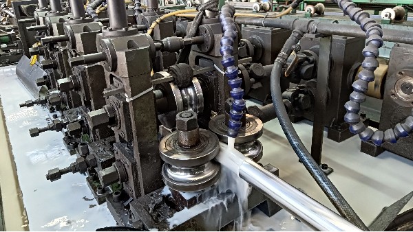 如何選用合適的不銹鋼焊管應(yīng)用于電動滾筒