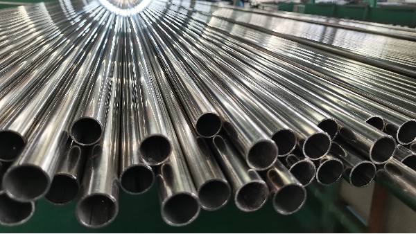 不銹鋼管在鋰電設(shè)備中的關(guān)鍵作用！